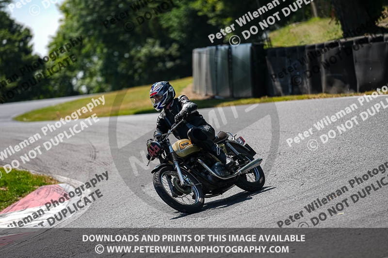 cadwell park;cadwell park photographs;cadwell trackday photographs;enduro digital images;event digital images;eventdigitalimages;peter wileman photography;racing digital images;trackday digital images;trackday photos